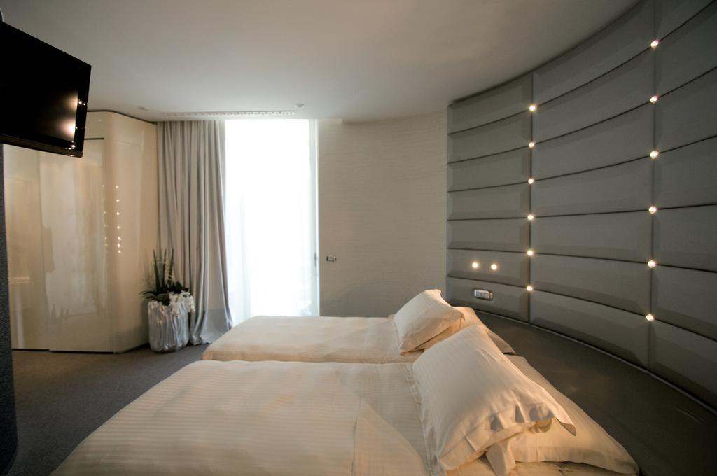 Hotel Waldorf- Premier Resort Milano Marittima Bagian luar foto