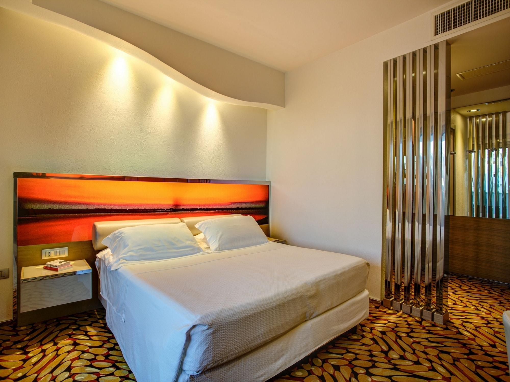 Hotel Waldorf- Premier Resort Milano Marittima Bagian luar foto