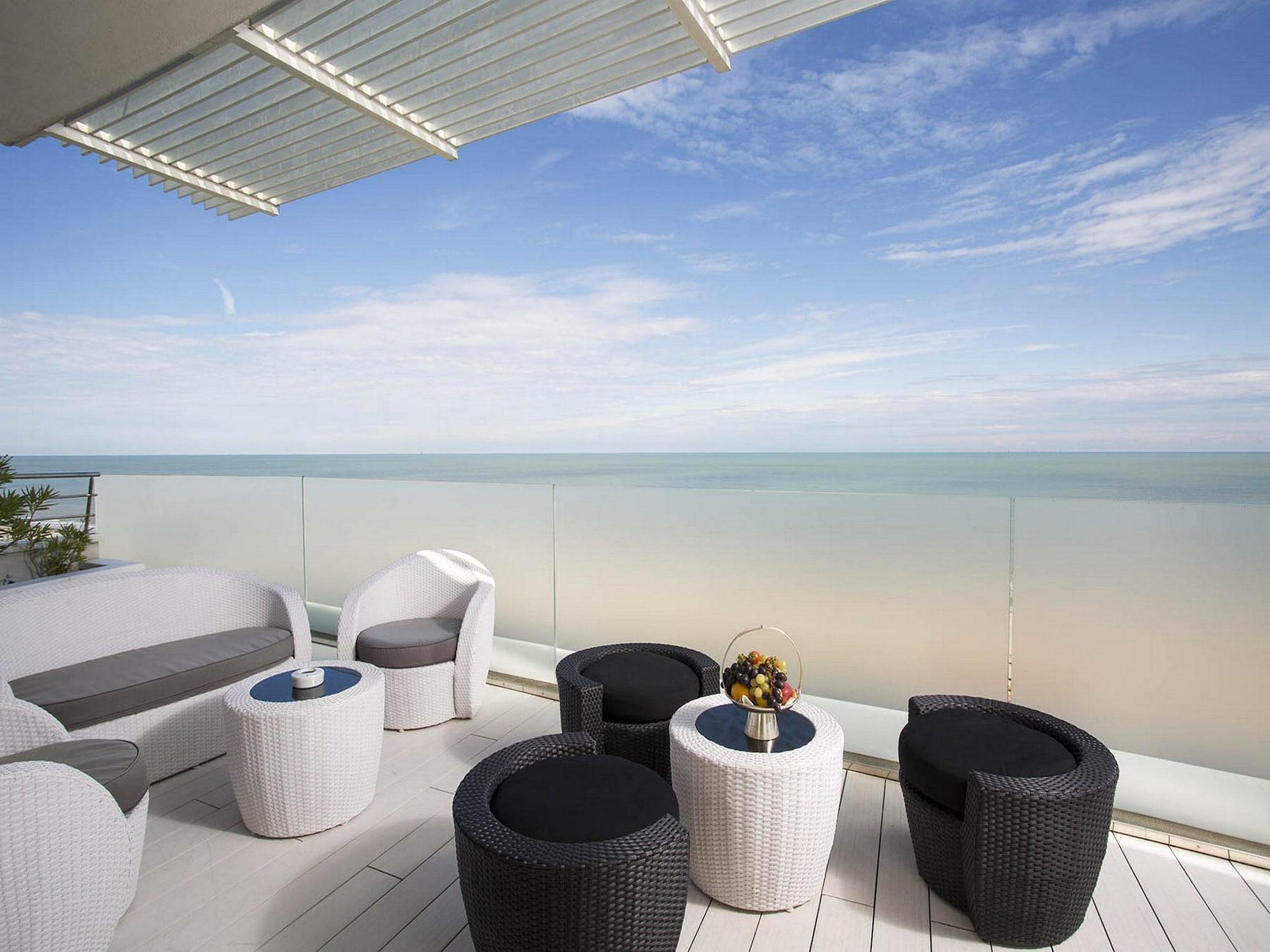 Hotel Waldorf- Premier Resort Milano Marittima Bagian luar foto