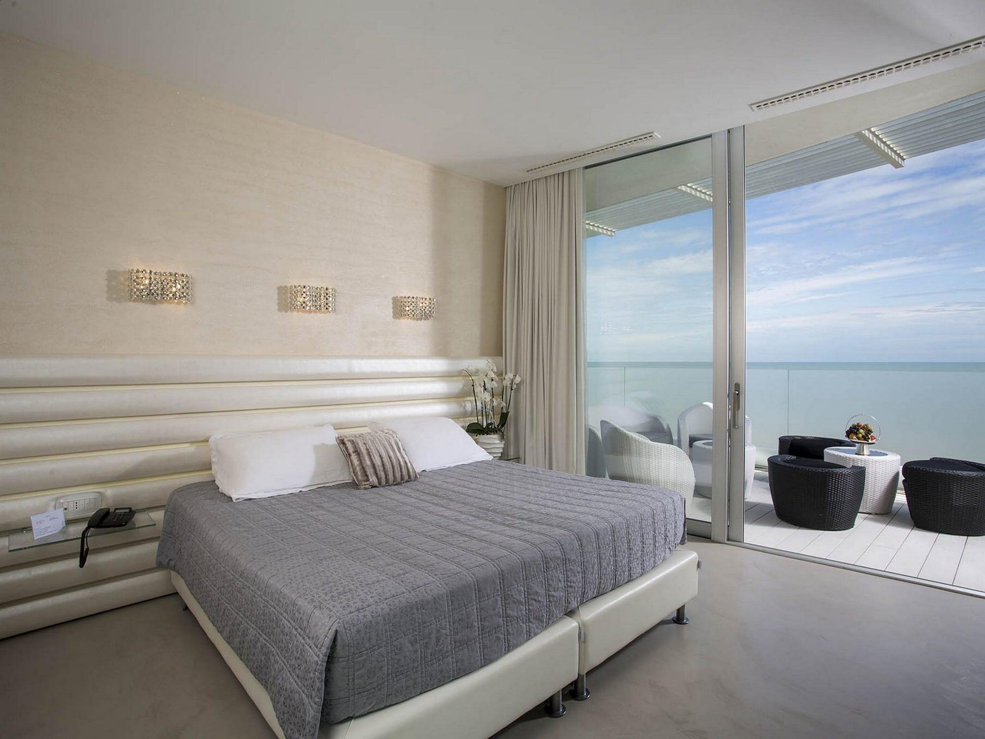 Hotel Waldorf- Premier Resort Milano Marittima Bagian luar foto