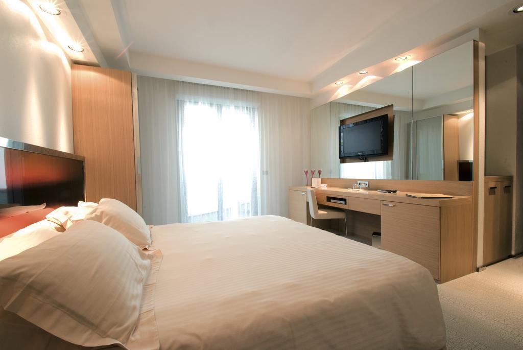 Hotel Waldorf- Premier Resort Milano Marittima Bagian luar foto