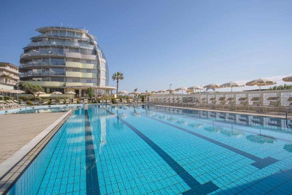 Hotel Waldorf- Premier Resort Milano Marittima Bagian luar foto