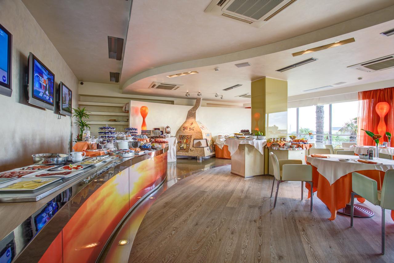 Hotel Waldorf- Premier Resort Milano Marittima Bagian luar foto