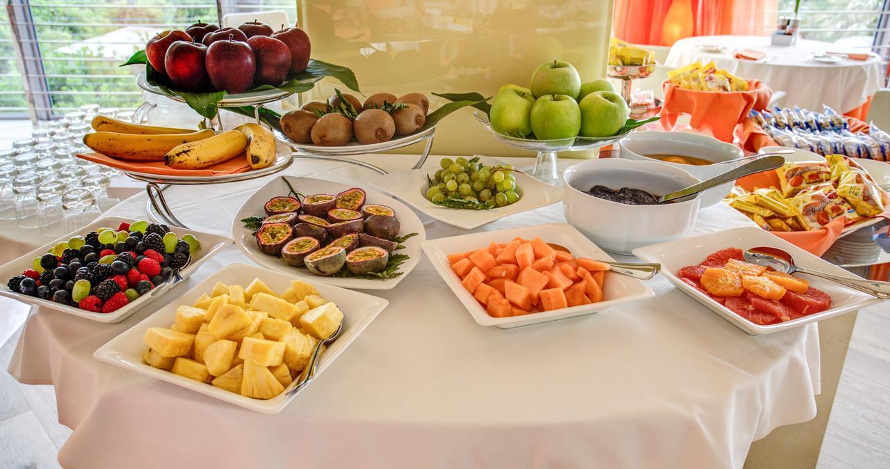 Hotel Waldorf- Premier Resort Milano Marittima Bagian luar foto